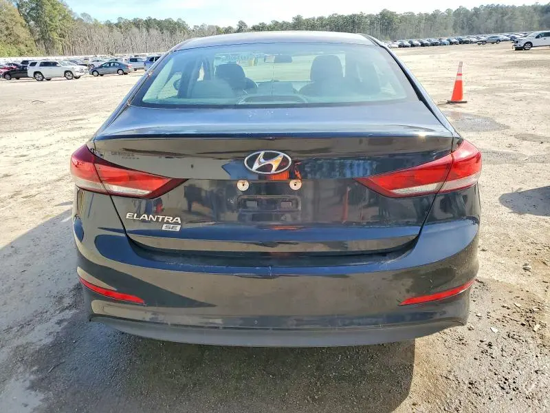 2018 HYUNDAI ELANTRA SE  
