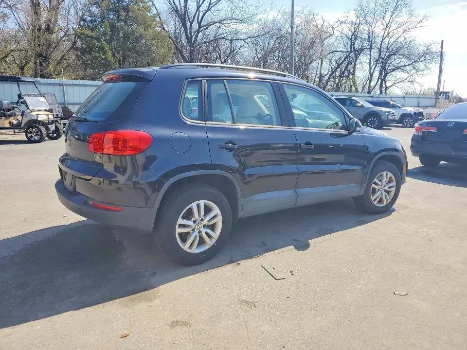 2016 VOLKSWAGEN TIGUAN S  