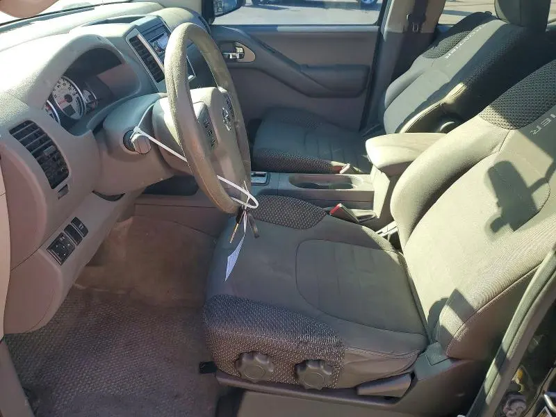 2012 NISSAN FRONTIER S  