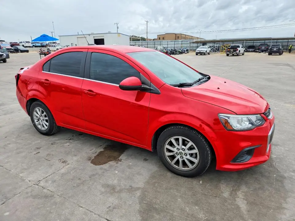 2019 CHEVROLET SONIC LT  