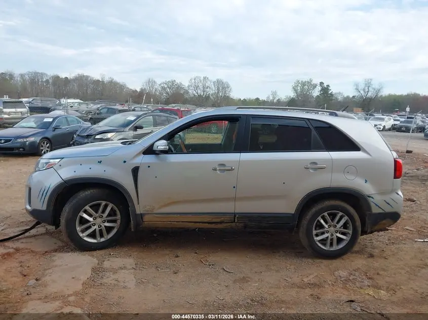 2014 KIA SORENTO LX