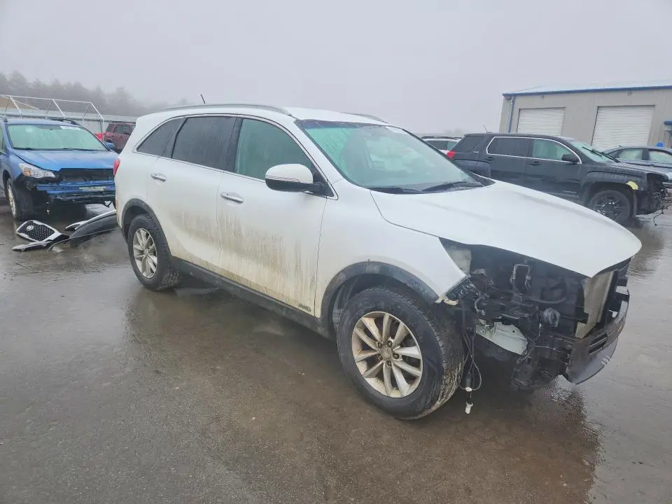 2016 KIA SORENTO LX  
