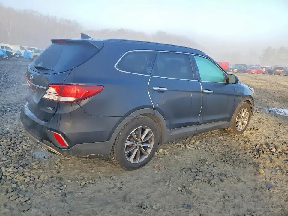 2017 HYUNDAI SANTA FE SE  