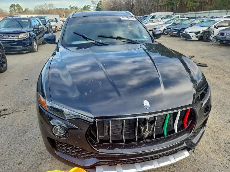 2017 MASERATI LEVANTE LUXURY  