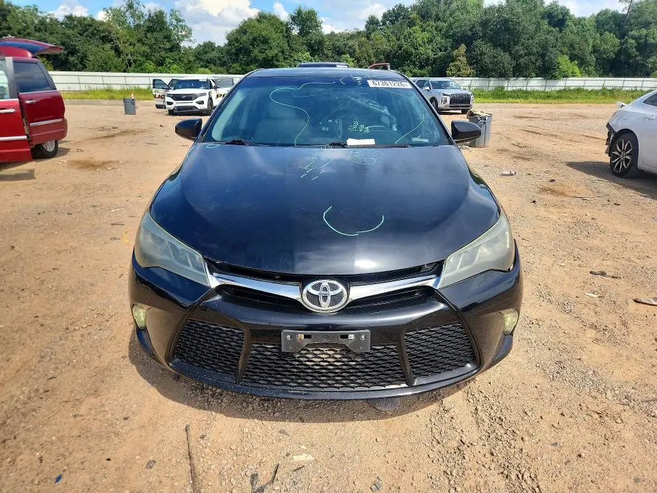 2015 TOYOTA CAMRY XSE V6  
