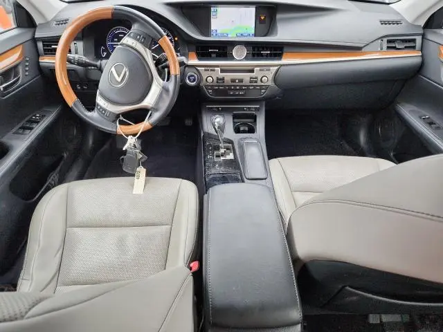 2014 LEXUS ES 300H  