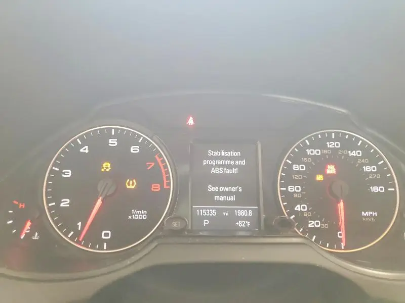 2011 AUDI Q5 PREMIUM PLUS  