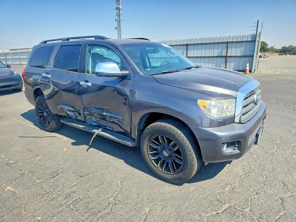 2016 TOYOTA SEQUOIA PLATINUM  