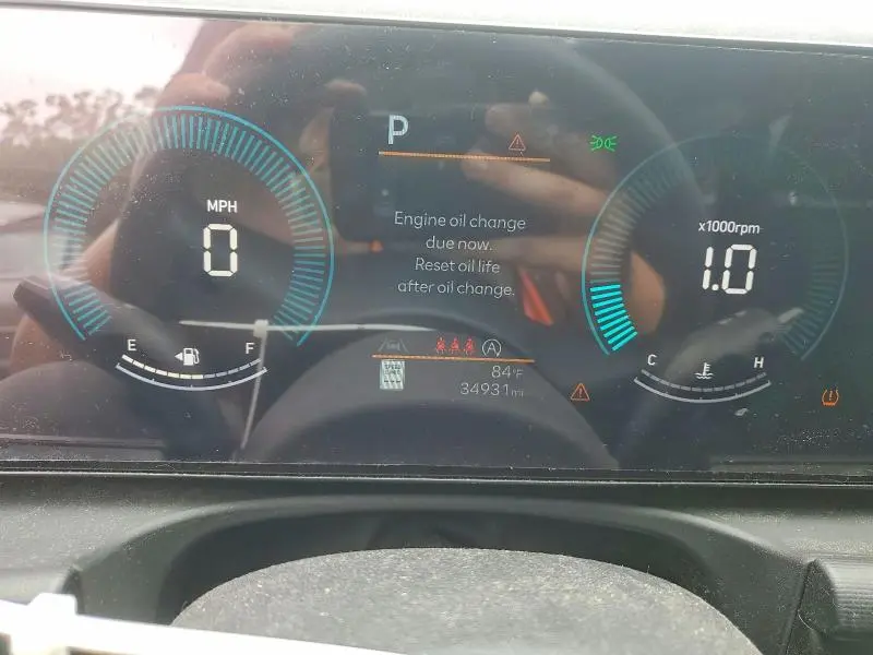 2025 HYUNDAI TUCSON SEL  