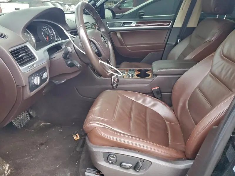 2014 VOLKSWAGEN TOUAREG V6 TDI  