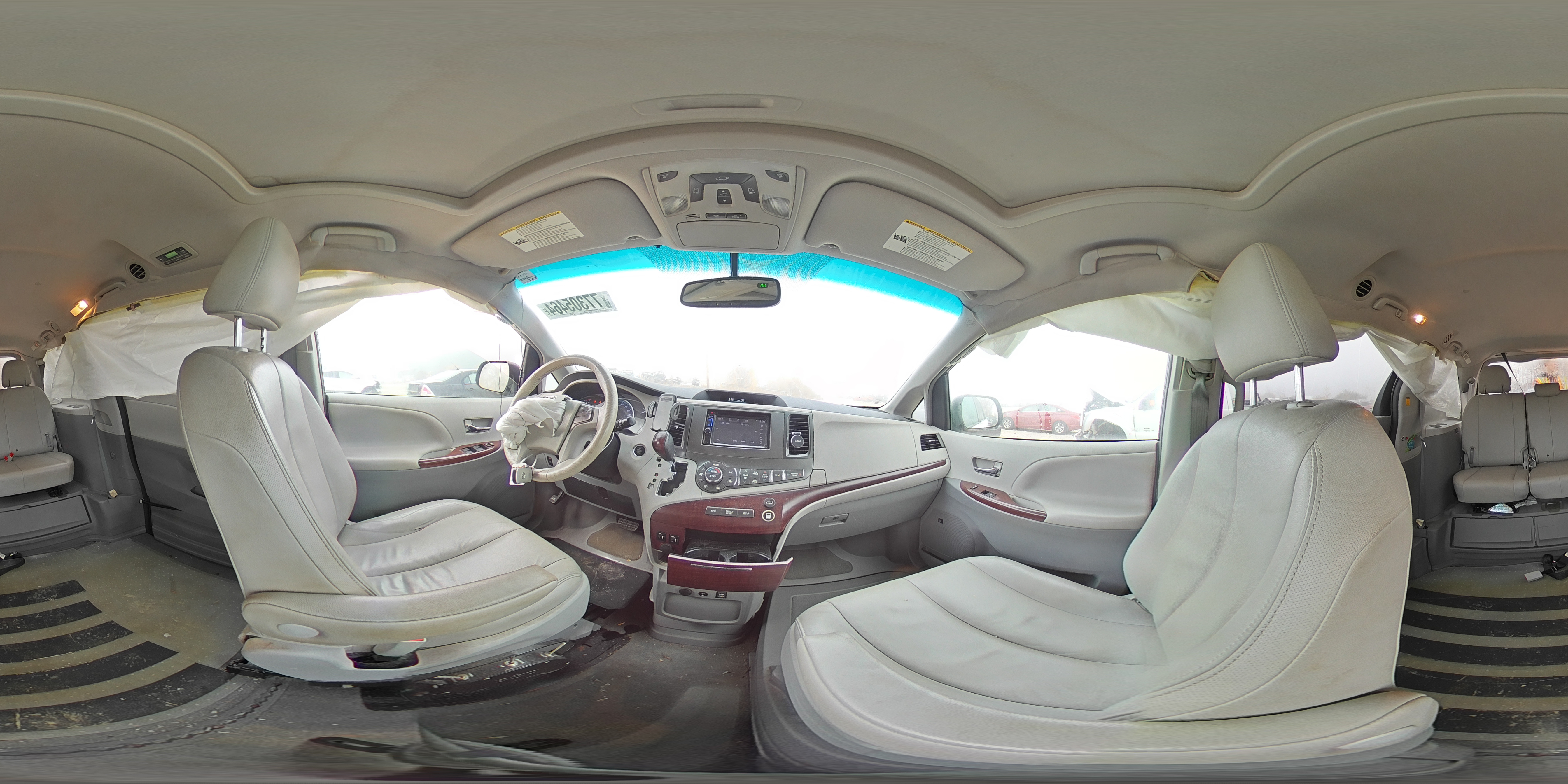 2012 TOYOTA SIENNA XLE