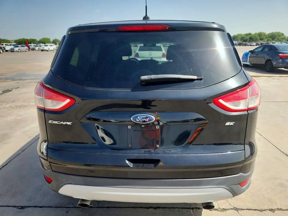 2016 FORD ESCAPE SE  