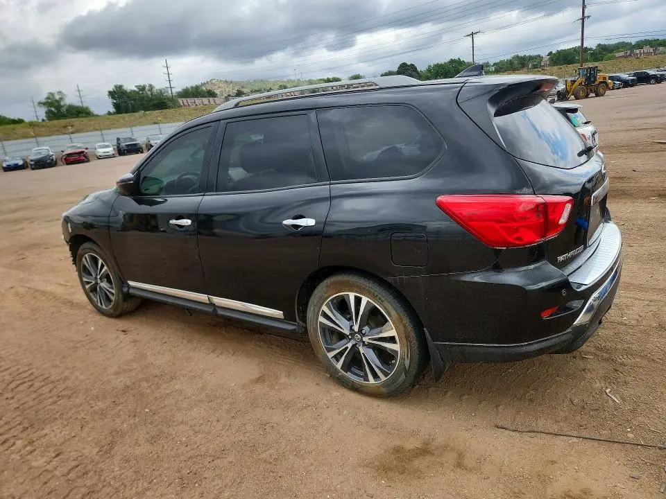 2019 NISSAN PATHFINDER PLATINUM  