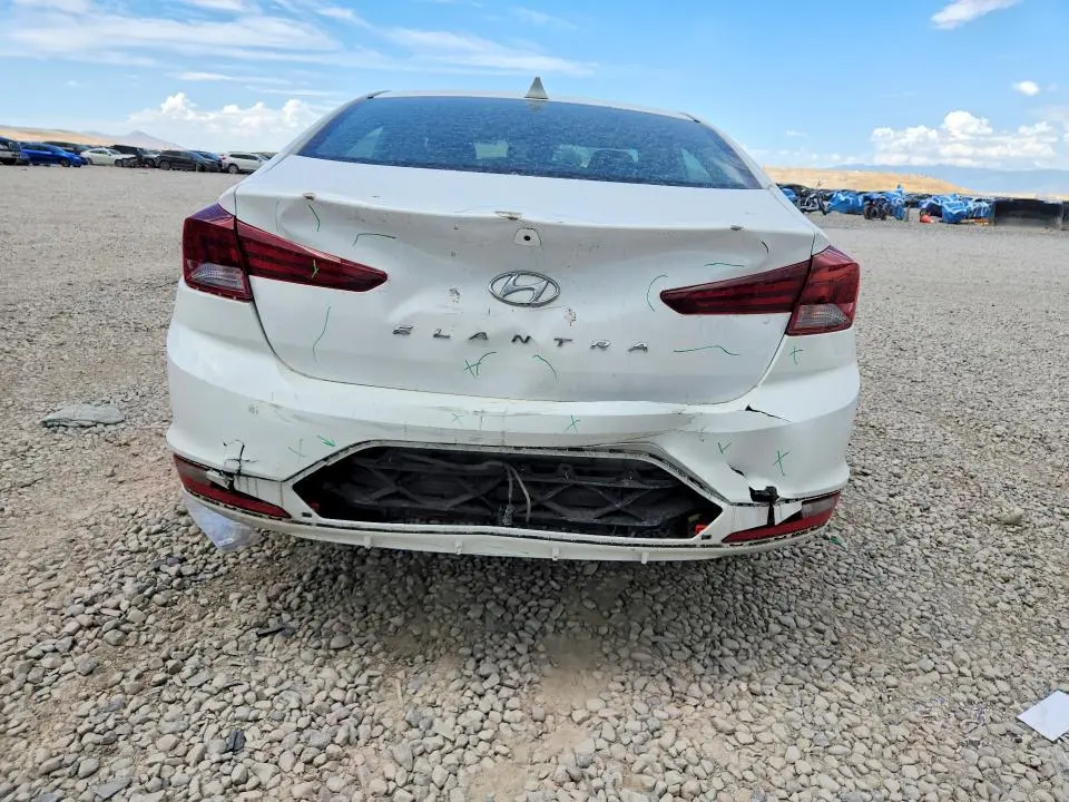 2020 HYUNDAI ELANTRA SEL  