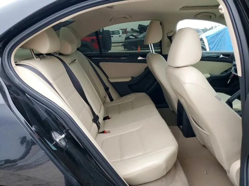 2016 VOLKSWAGEN JETTA SEL  