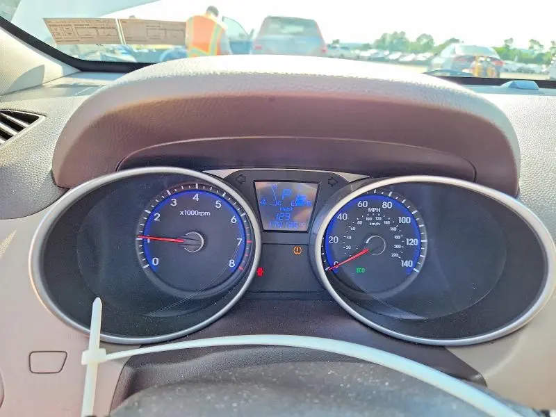 2014 HYUNDAI TUCSON SE  