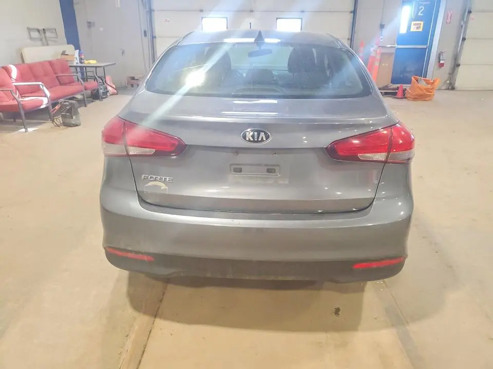 2018 KIA FORTE LX  
