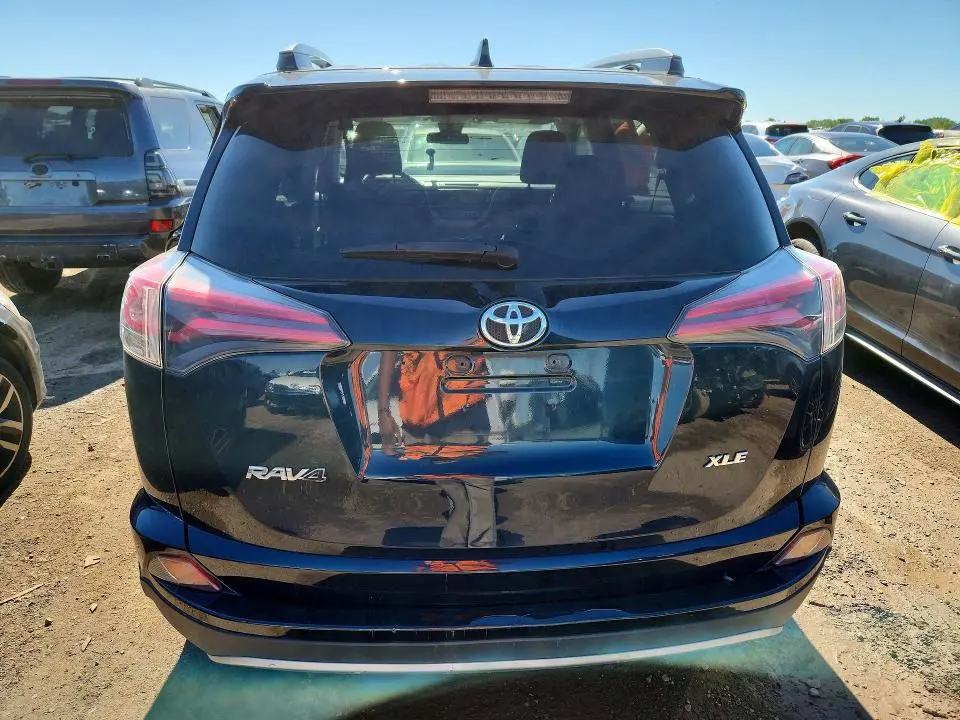 2017 TOYOTA RAV4 XLE  