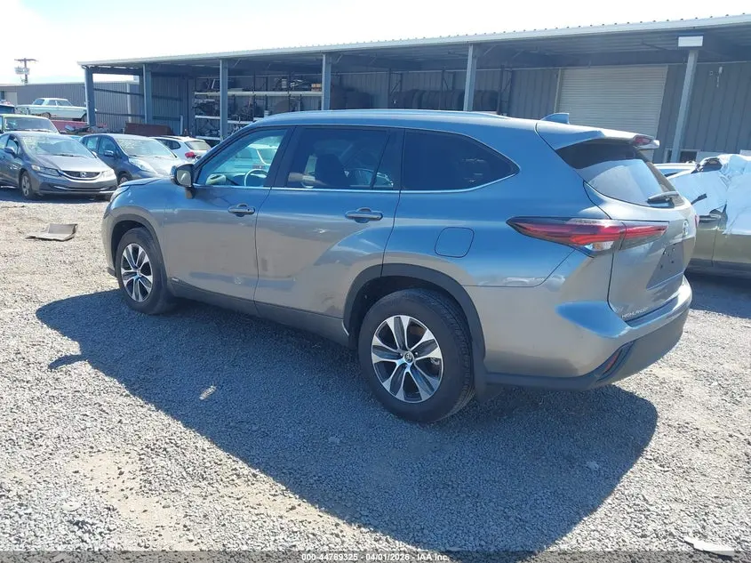 2026 TOYOTA HIGHLANDER HYBRID XLE