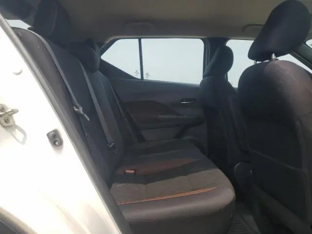 2018 NISSAN KICKS S  