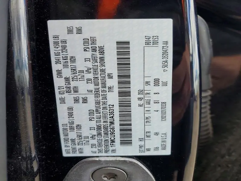 2021 FORD ESCAPE SE  