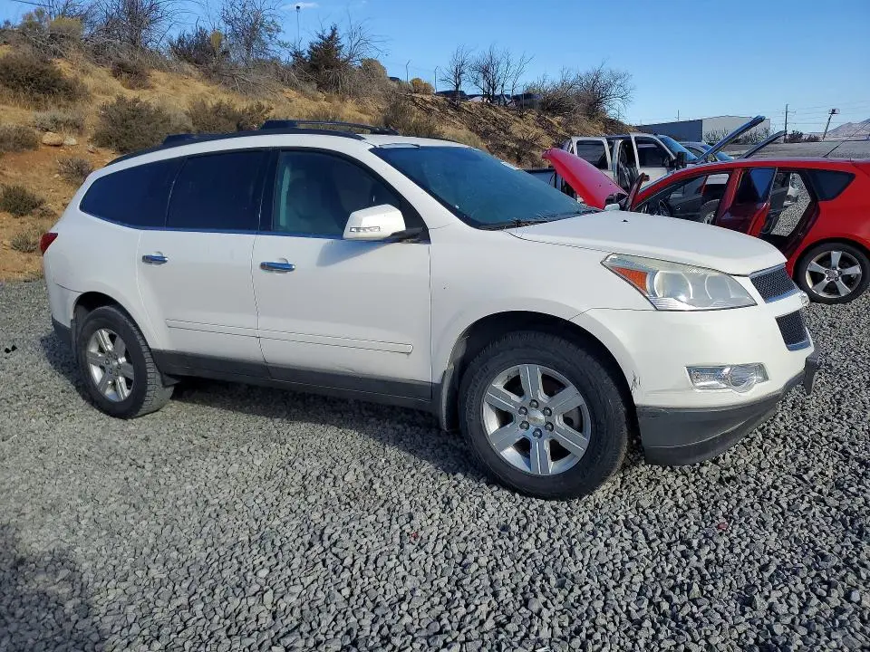 2010 CHEVROLET TRAVERSE LT  