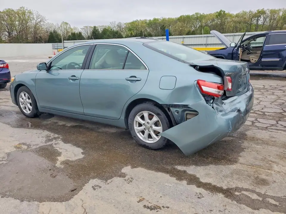 2011 TOYOTA CAMRY LE  