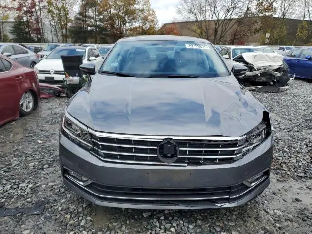 2017 VOLKSWAGEN PASSAT SE  