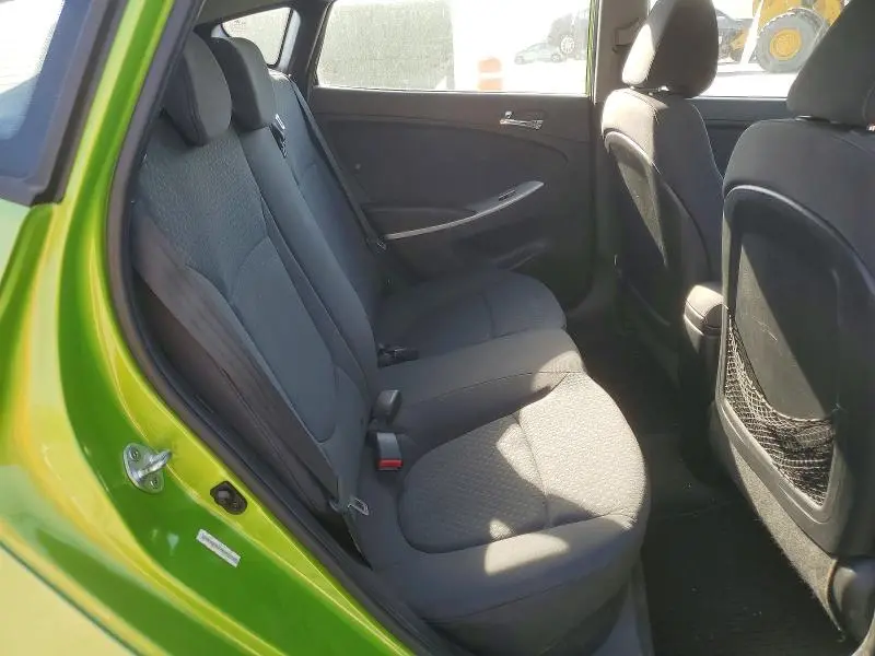 2013 HYUNDAI ACCENT SE  
