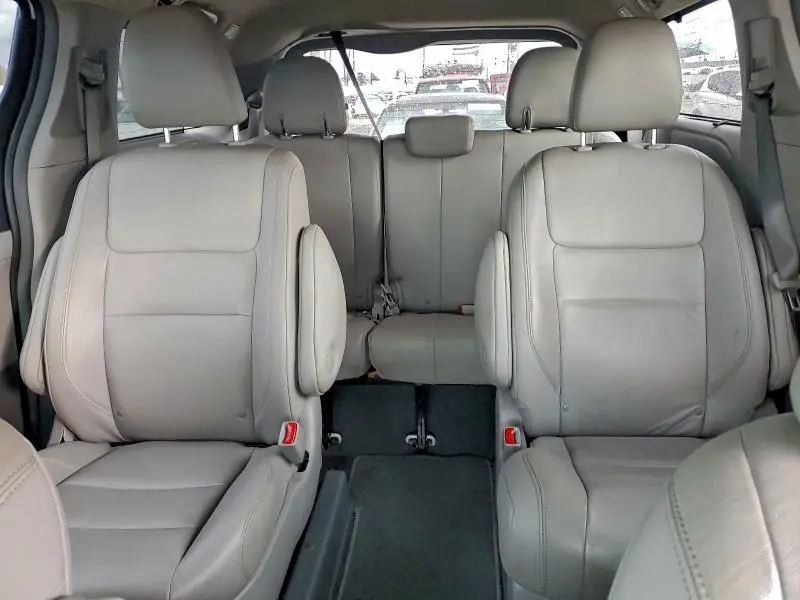 2019 TOYOTA SIENNA XLE 7-PASSENGER AUTO ACCESS SEAT  