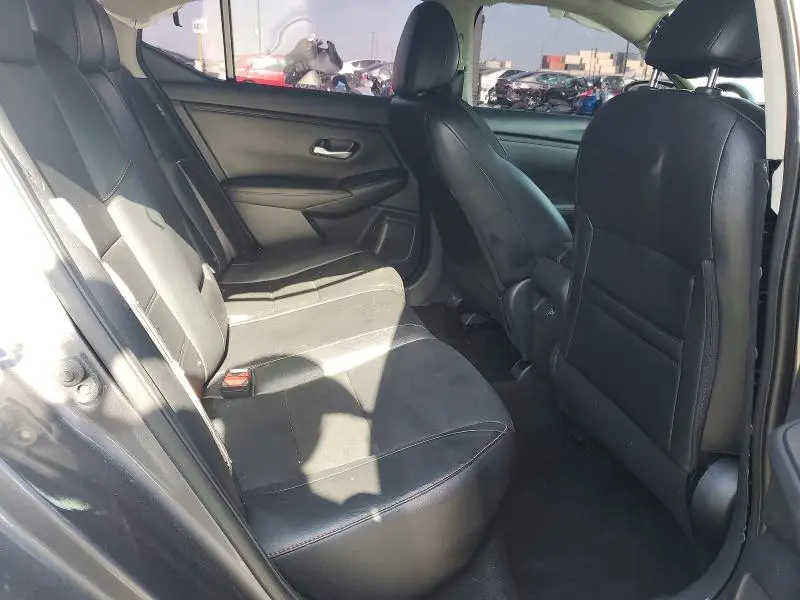 2024 NISSAN SENTRA SR  