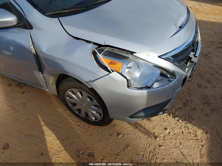 2019 NISSAN VERSA 1.6 SV
