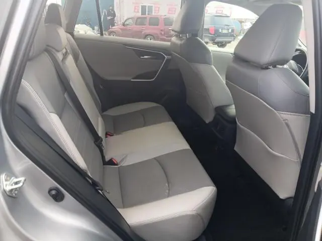 2019 TOYOTA RAV4 LIMITED  