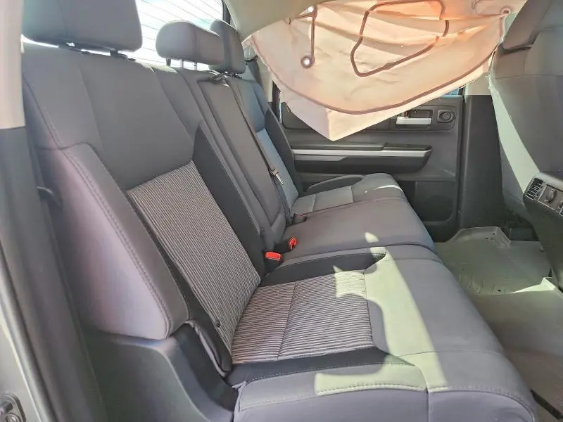 2016 TOYOTA TUNDRA SR5  