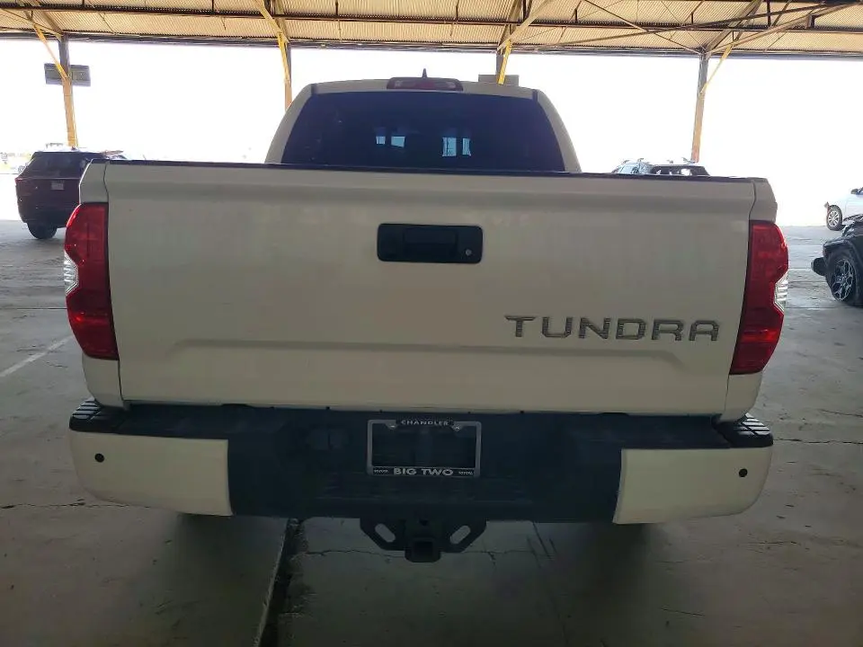 2020 TOYOTA TUNDRA SR5  