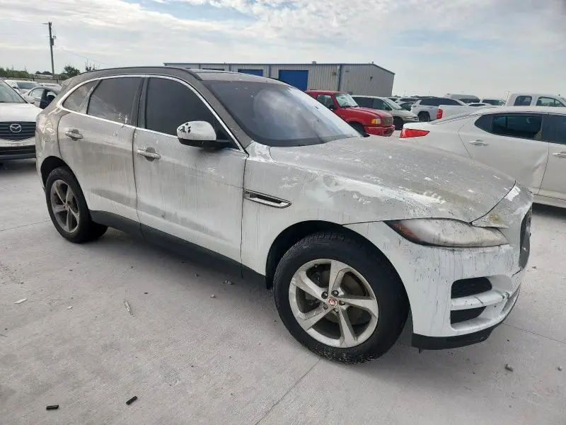 2020 JAGUAR F-PACE PREMIUM  