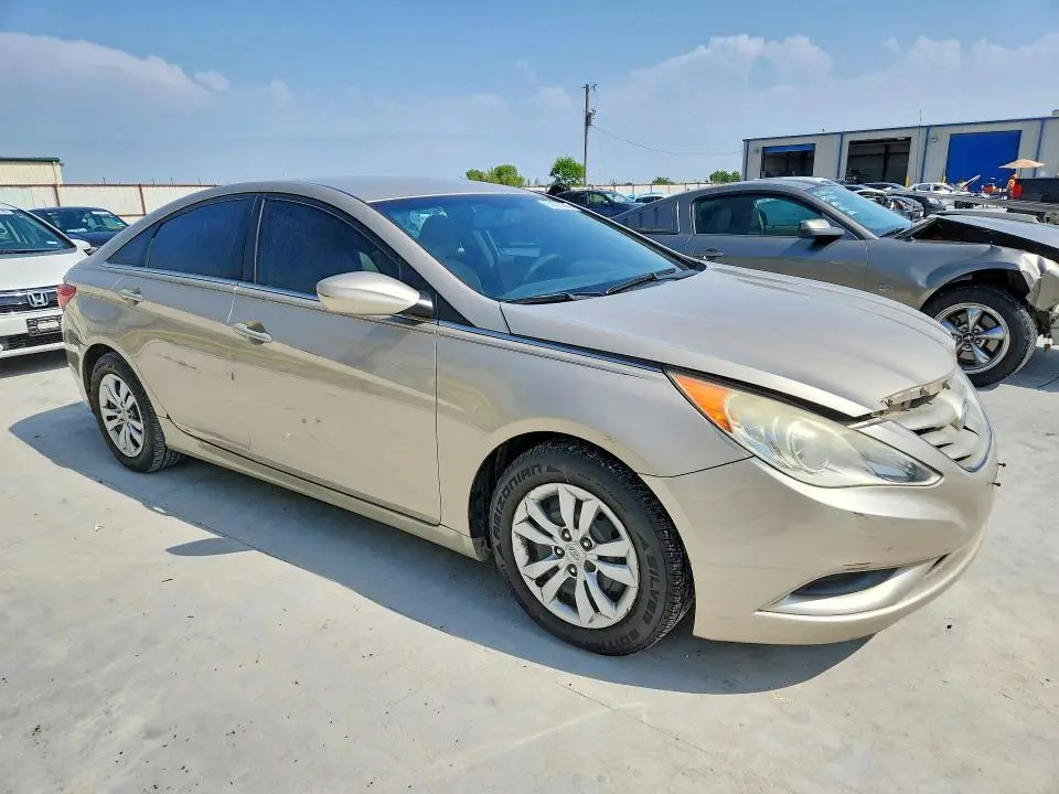 2011 HYUNDAI SONATA GLS  