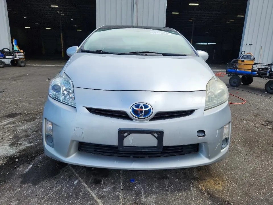 2011 TOYOTA PRIUS THREE  