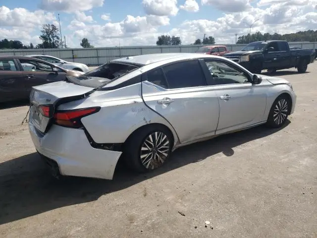 2024 NISSAN ALTIMA SV  