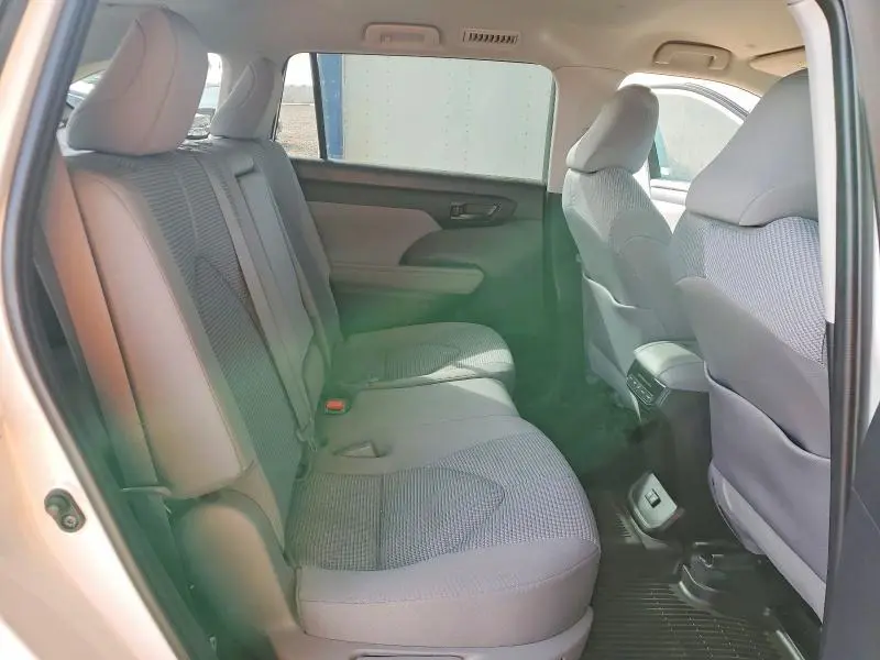 2021 TOYOTA HIGHLANDER L  