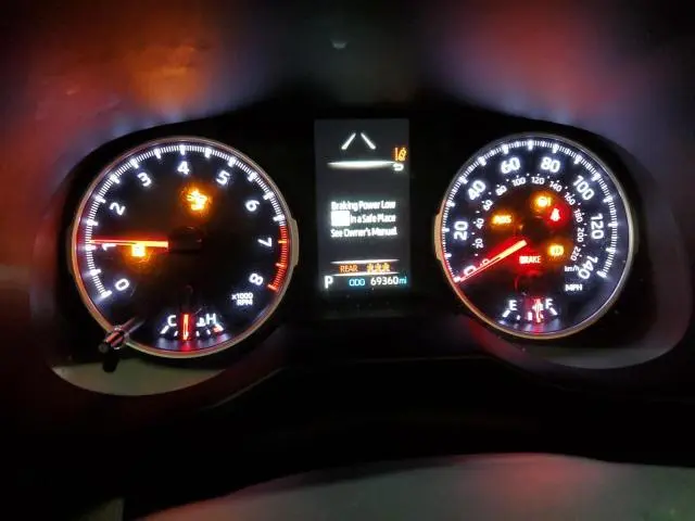 2020 TOYOTA RAV4 LE  