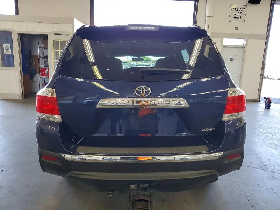 2013 TOYOTA HIGHLANDER PLUS  