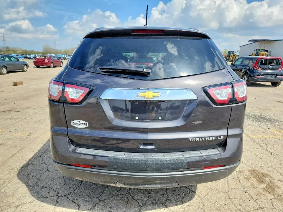 2014 CHEVROLET TRAVERSE LS  
