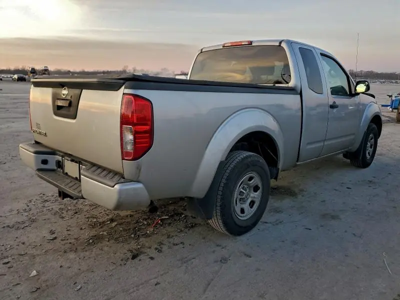 2017 NISSAN FRONTIER S  