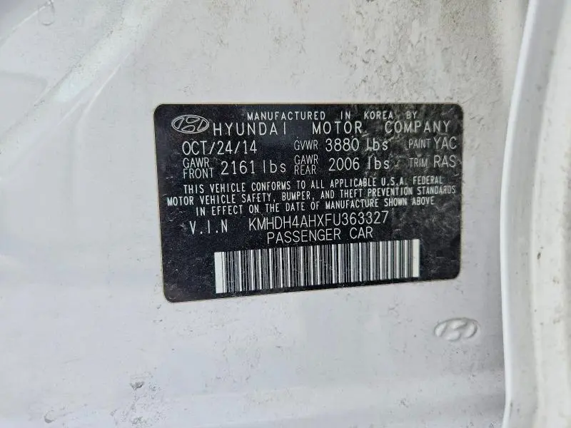 2015 HYUNDAI ELANTRA SE  