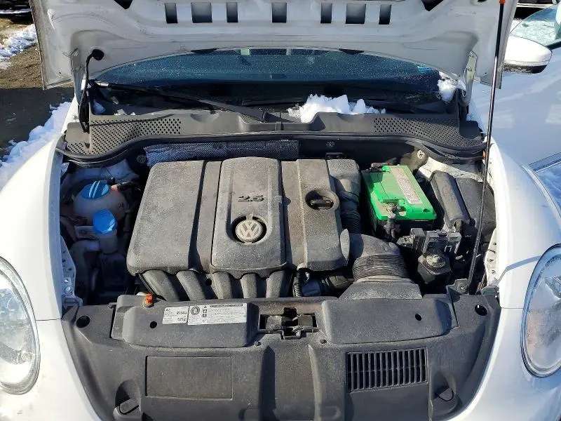 2012 VOLKSWAGEN BEETLE   