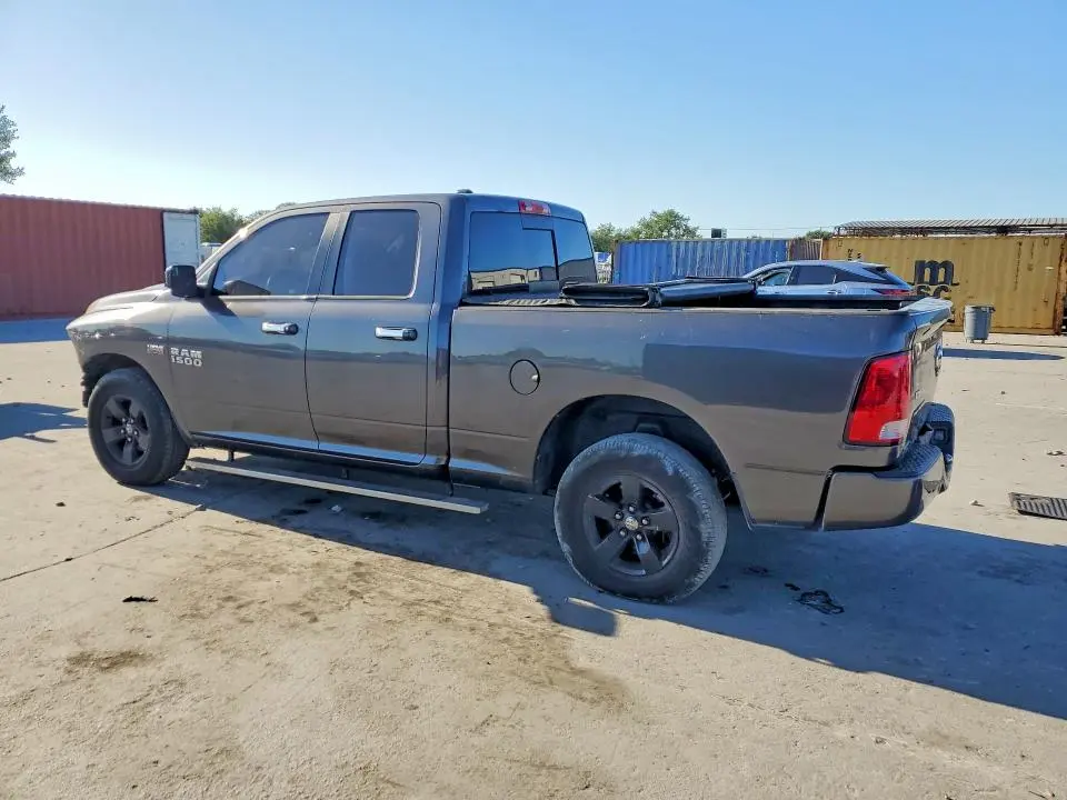 2015 RAM 1500 SLT  