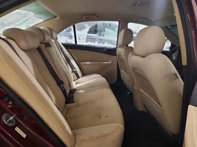 2010 HYUNDAI SONATA GLS  