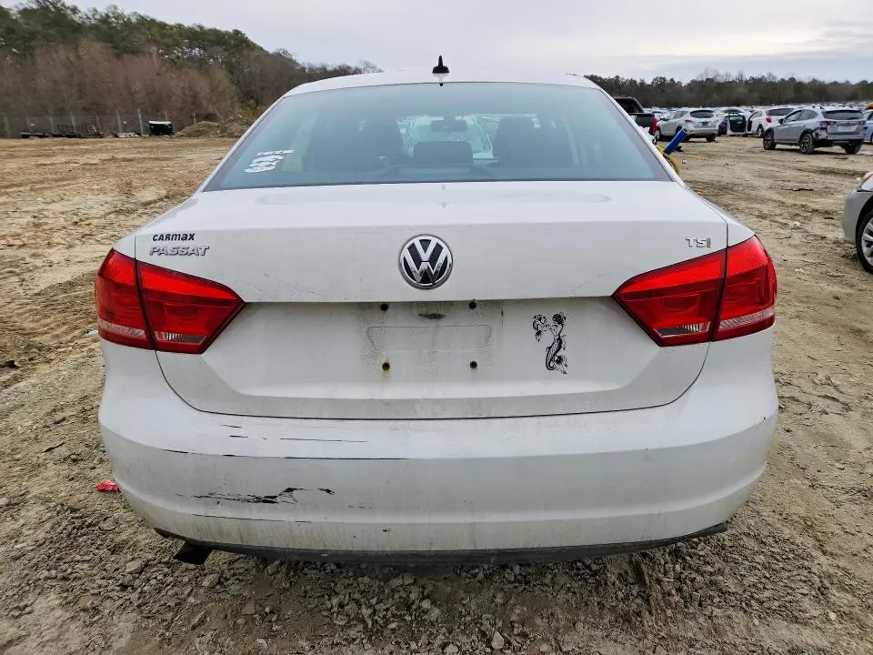 2014 VOLKSWAGEN PASSAT S  