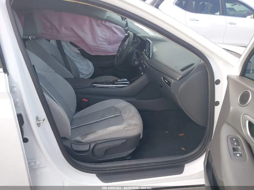 2022 HYUNDAI SONATA SE